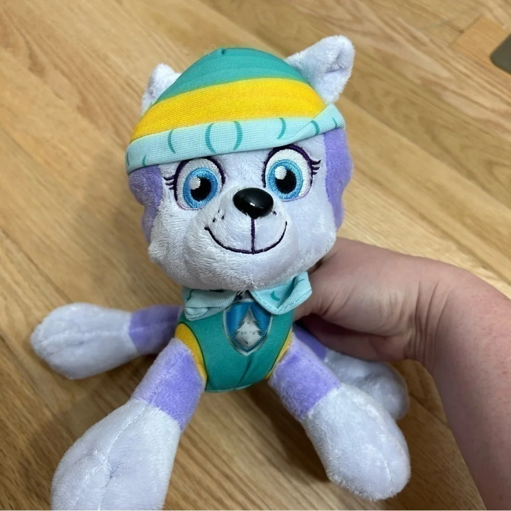Paw Patrol Everest Plush Stuffed Animal Purple Blue White Kids Toy Dog Puppy